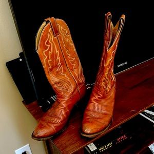 Justin men’s cowboy boots
